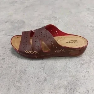 عکس صندل زنانه برند شهپر مدل تیراژه ۱۱۸ (زرشکی)